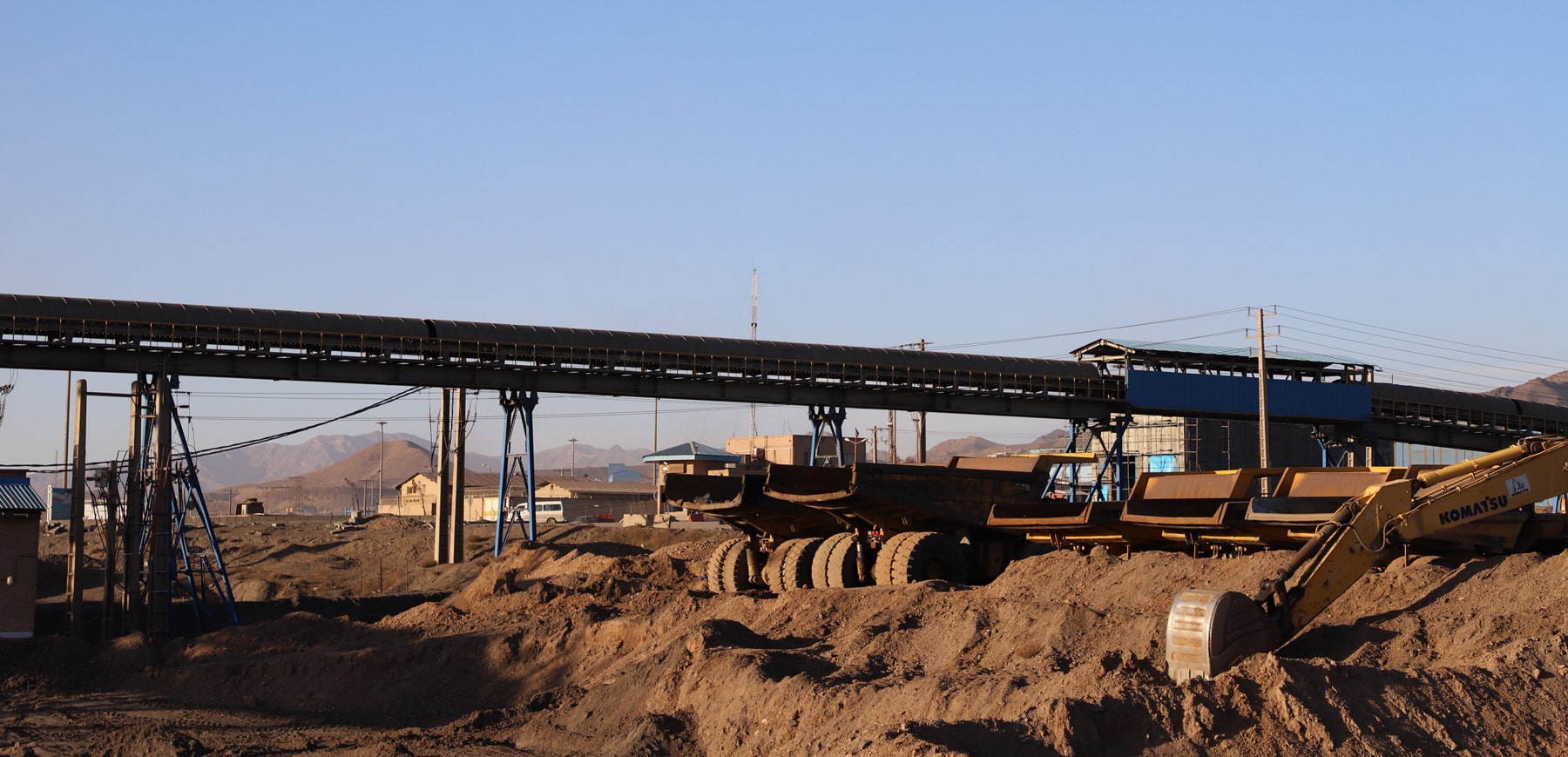 گزارش تصویری پروژه انباشت مکانیزه باطله خشک کنسانتره سنگ‌آهن سنگان