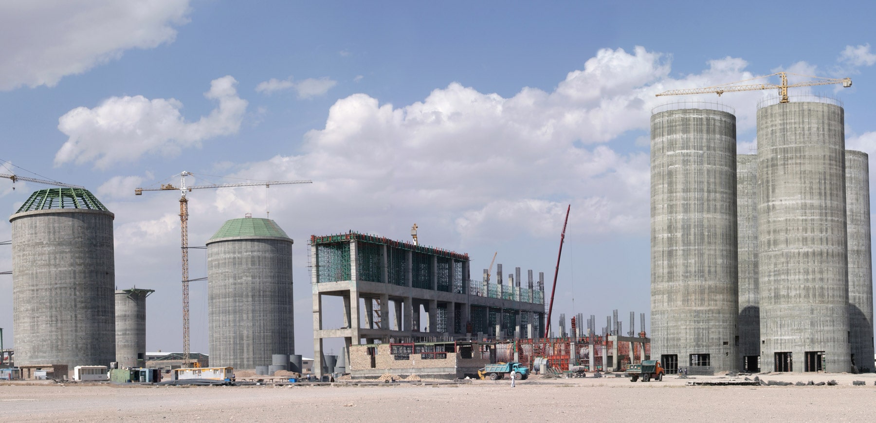 عملیات ساختمانی خطوط تولید کارخانه ۷,۲۰۰ تن در روز سیمان خاکستری ساوه